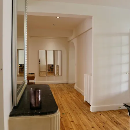 Apartment Spacieux Et Renove Au Coeur De Biarritz, A Deux Pas De La Et Des Commerces - Fr-1-239-802 *