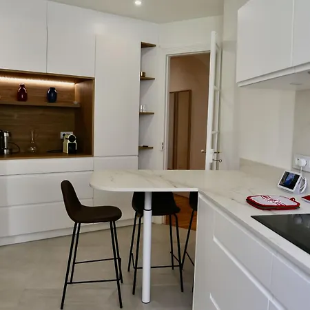 Spacieux Et Renove Au Coeur De Biarritz, A Deux Pas De La Et Des Commerces - Fr-1-239-802 * Biarritz